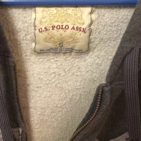 U.S. Polo Assn. Men’s small grey zip up Hoodie - Picture 2 of 4